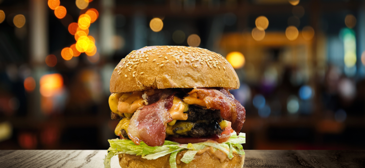 Gemütliches Restaurant nahe Aschaffenburg mit hausgemachten Smash-Burgern, Apfelwein und rustikalem Ambiente in Wenigumstadt.